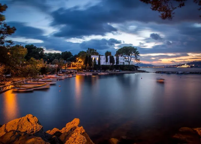 Le Cap St-charles - Spacieux Dernier Etage - Terrasses - Climatisation - Parking * 胡安莱潘