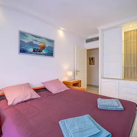 Le Cap St-charles - Spacieux Dernier Etage - Terrasses - Climatisation - Parking Apartmán
