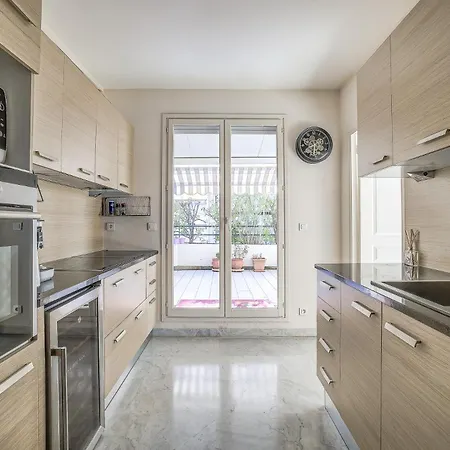 Le Cap St-charles - Spacieux Dernier Etage - Terrasses - Climatisation - Parking شقة