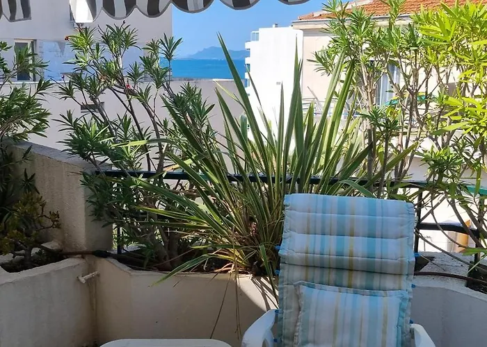 Le Cap St-charles - Spacieux Dernier Etage - Terrasses - Climatisation - Parking Apartment