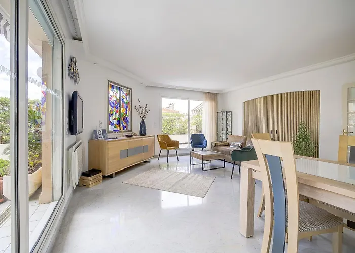 Apartment Le Cap St-charles - Spacieux Dernier Etage - Terrasses - Climatisation - Parking Juan-les-Pins