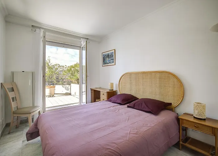 Le Cap St-charles - Spacieux Dernier Etage - Terrasses - Climatisation - Parking Apartment *