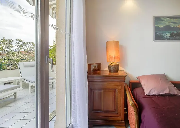 Le Cap St-charles - Spacieux Dernier Etage - Terrasses - Climatisation - Parking *