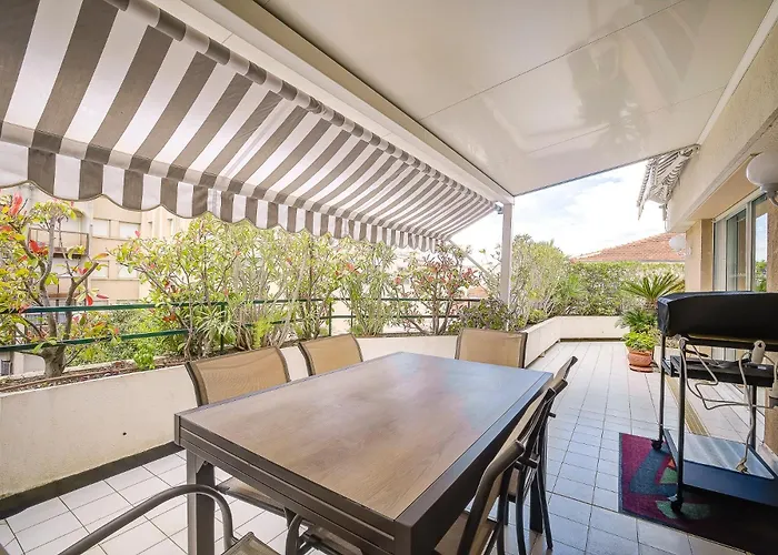 Le Cap St-charles - Spacieux Dernier Etage - Terrasses - Climatisation - Parking Apartment *